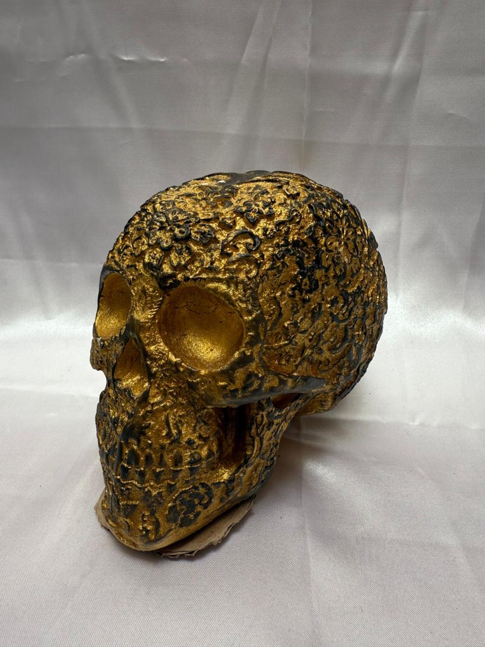 Velón Cráneo Dorado y Negro